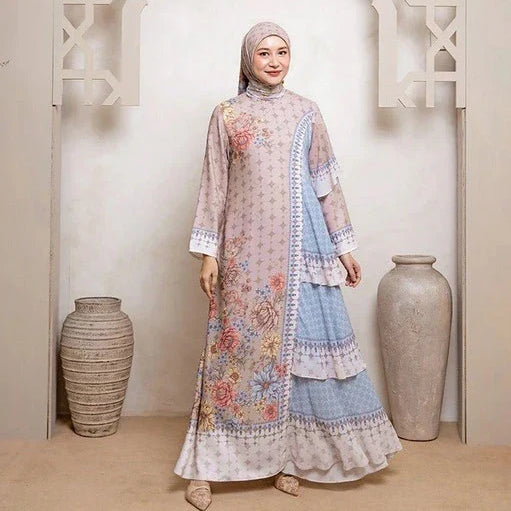 gamis dengan sepatu high heels