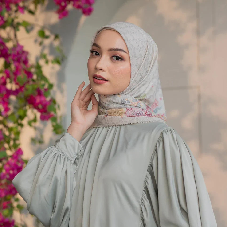 hijab segi empat