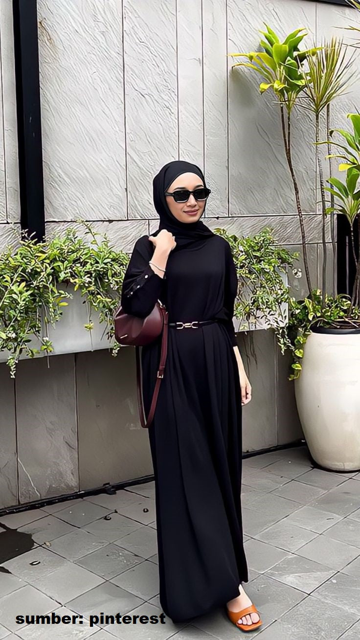 outfit muslimah monokrom