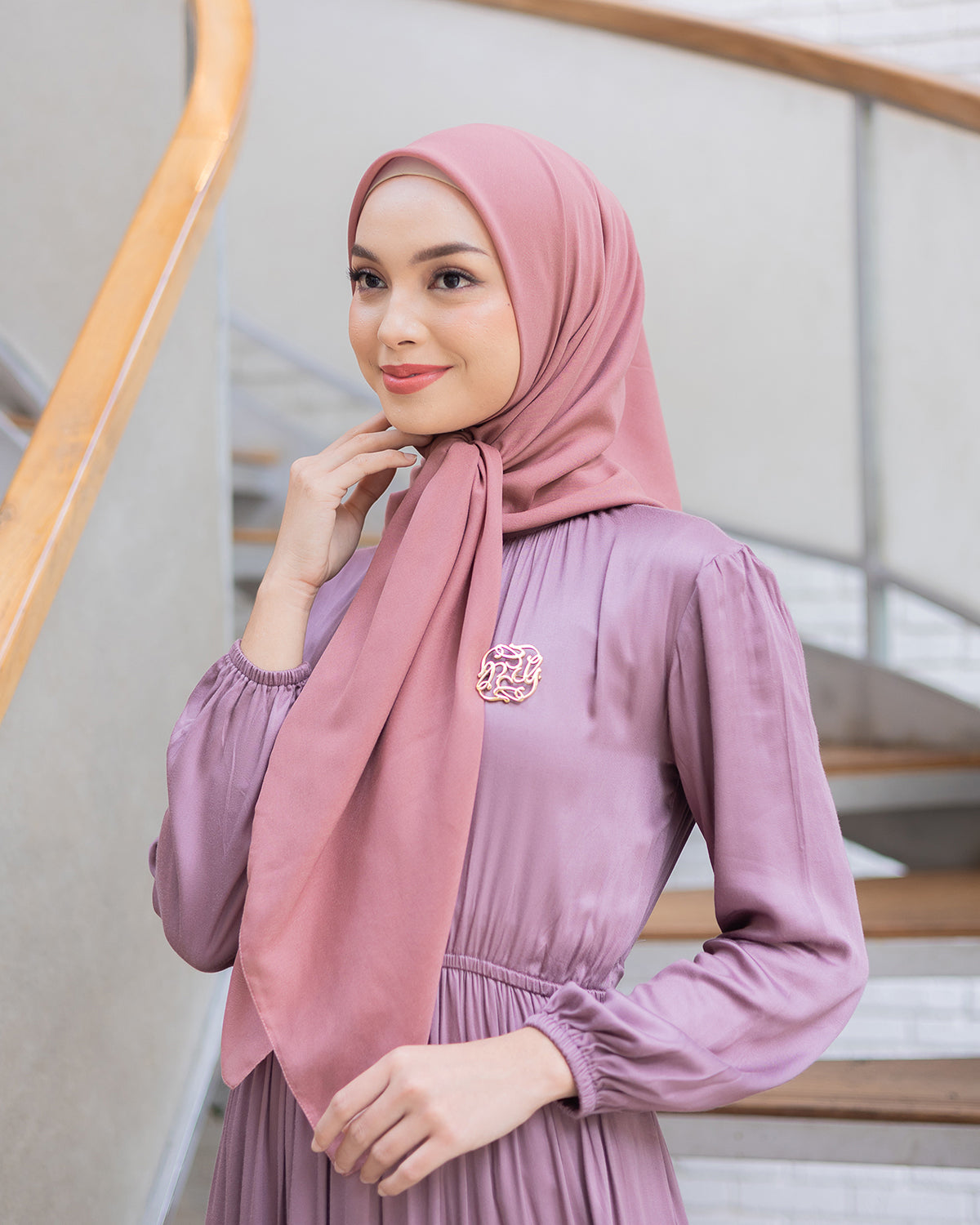 Naima Scraf in Old Tan