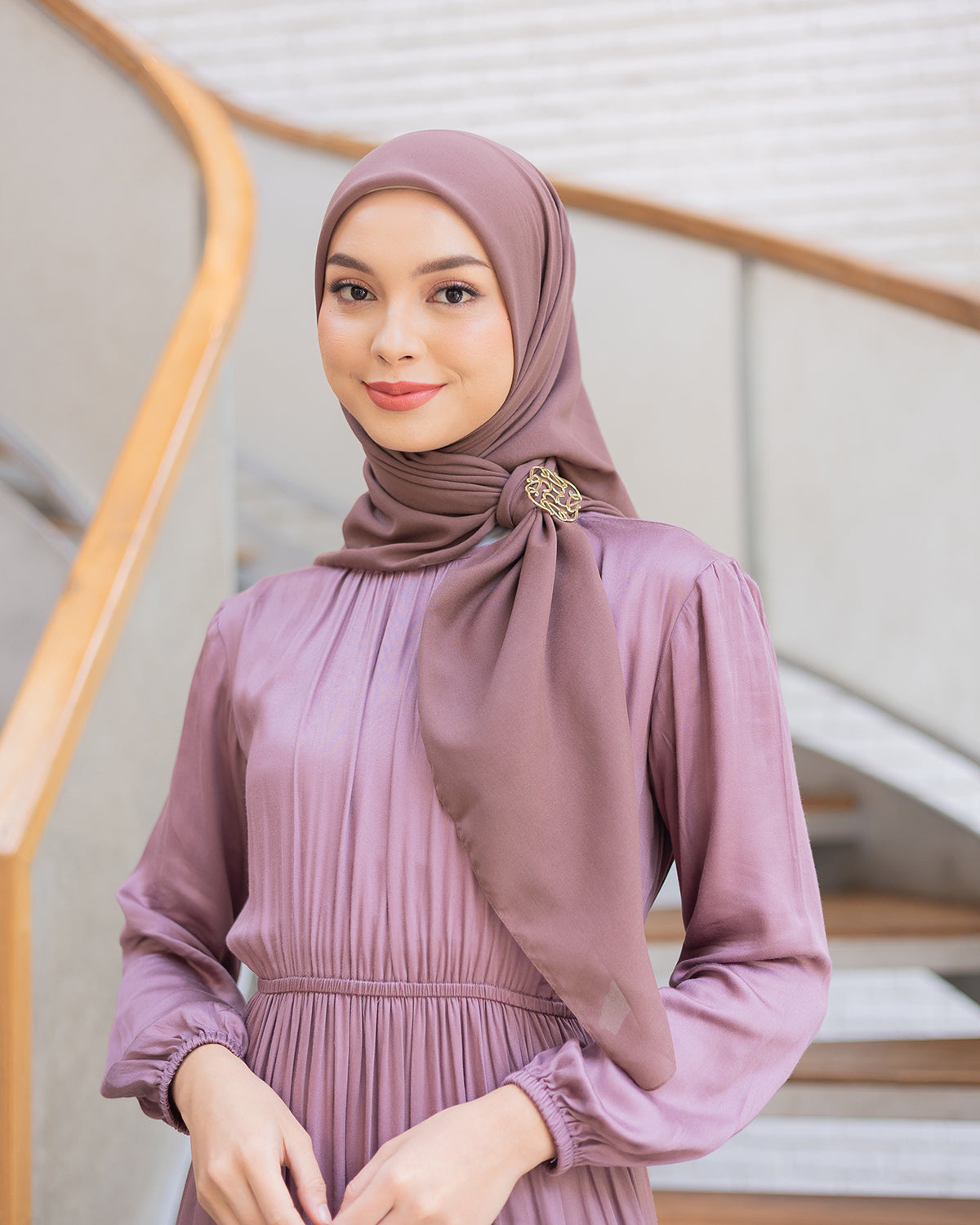 Naima Scraf in Espresso