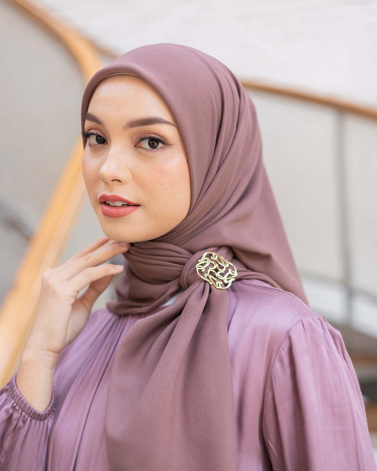 Naima Scraf in Espresso