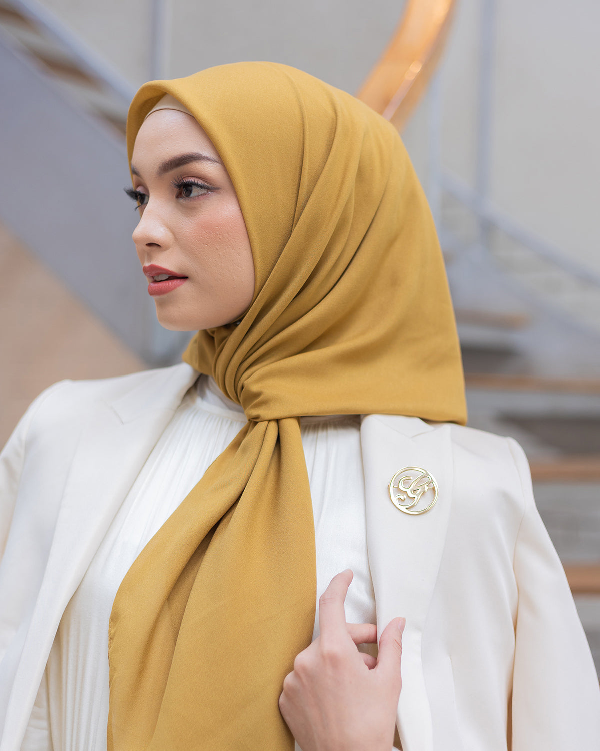 Naima Scraf in Golden