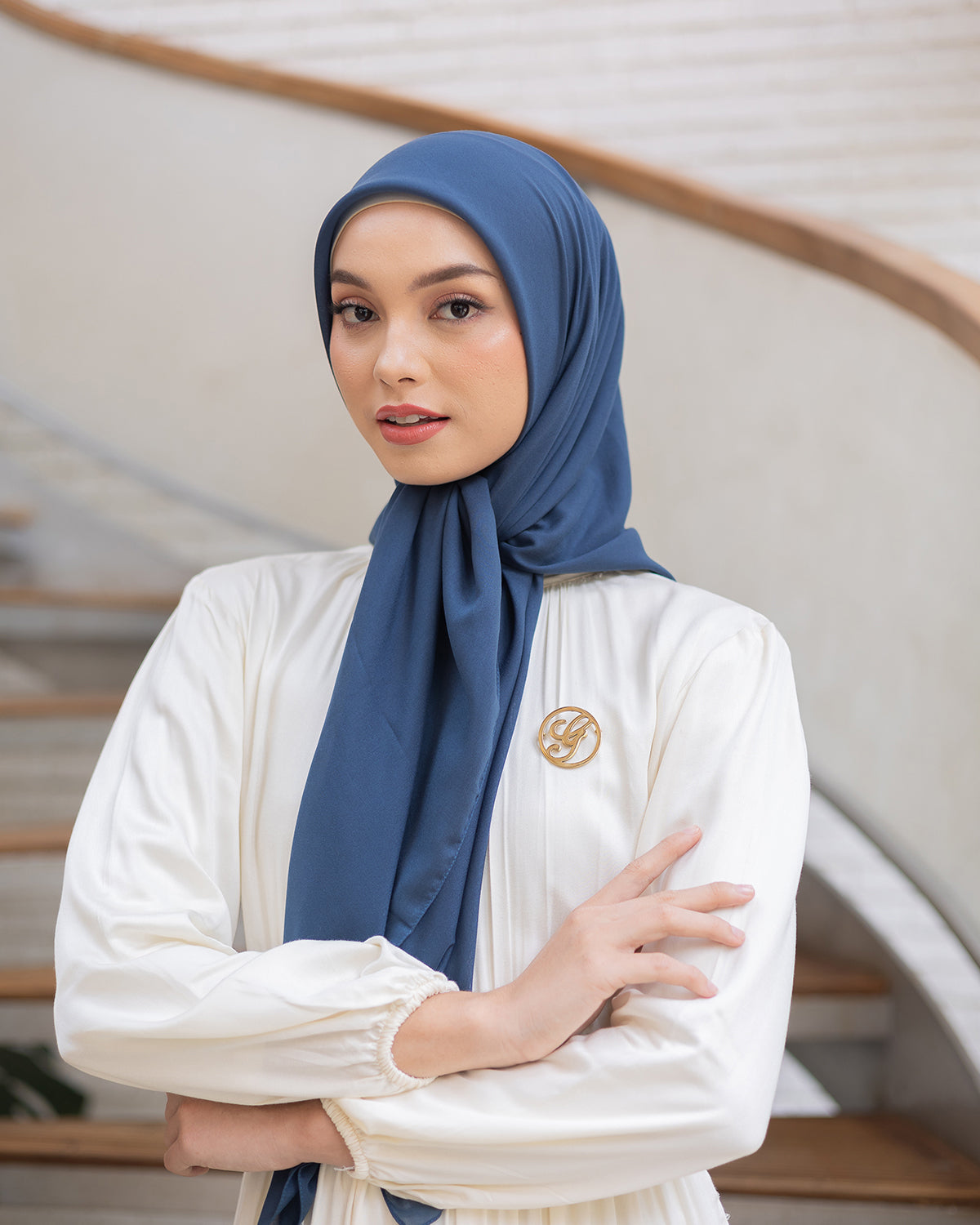 Naima Scraf in Copper Blue