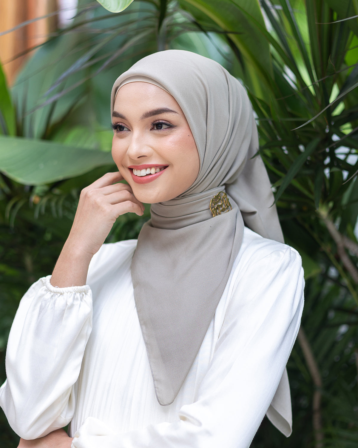 Naima Scraf in Fossil
