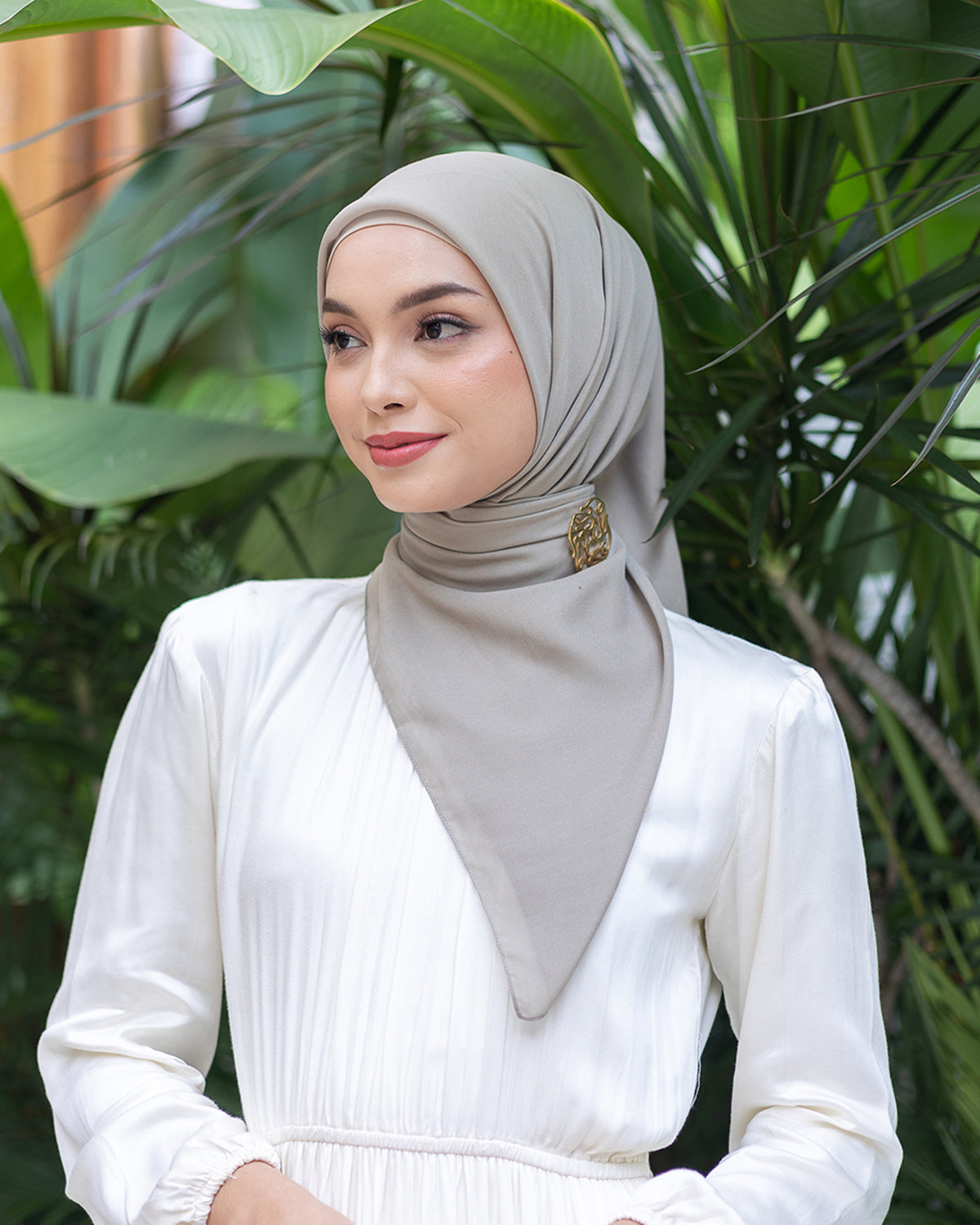 Naima Scraf in Fossil