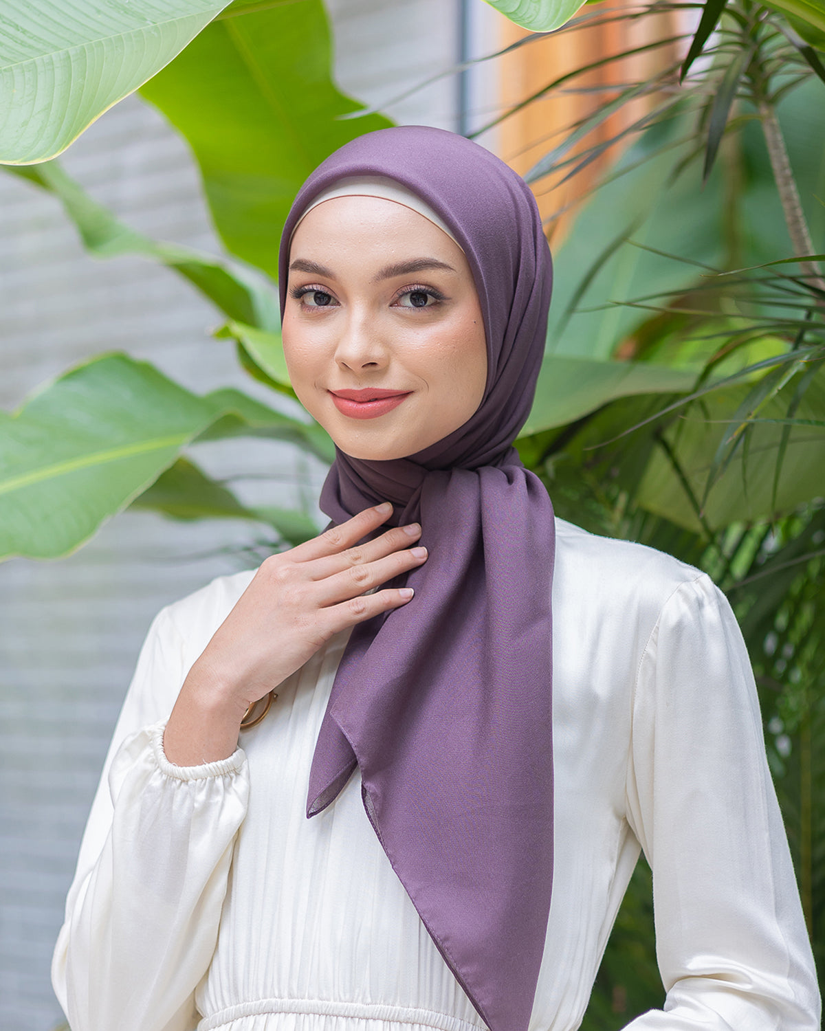 Naima Scraf in Plum
