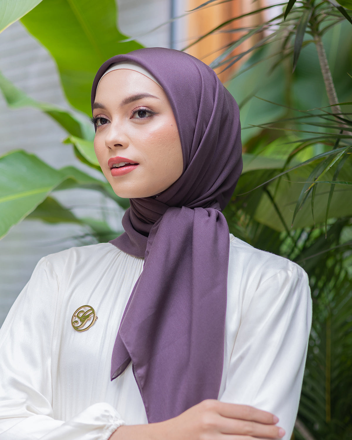 Naima Scraf in Plum