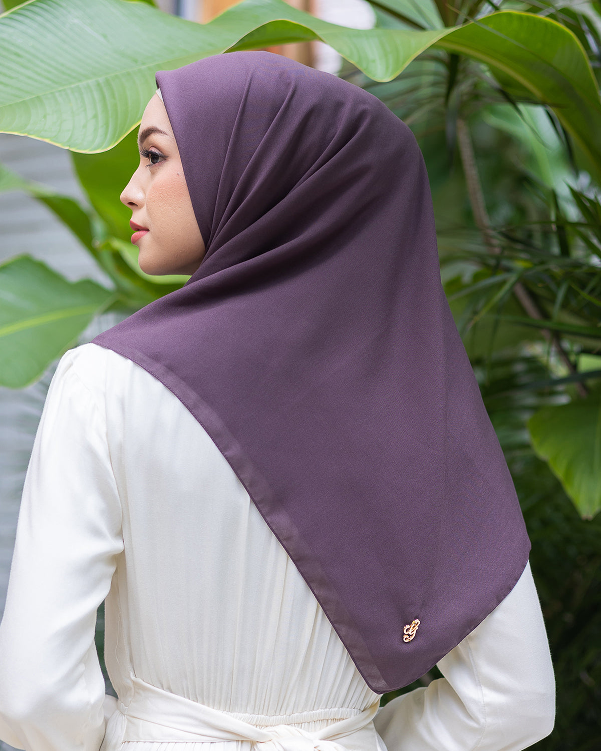 Naima Scraf in Plum