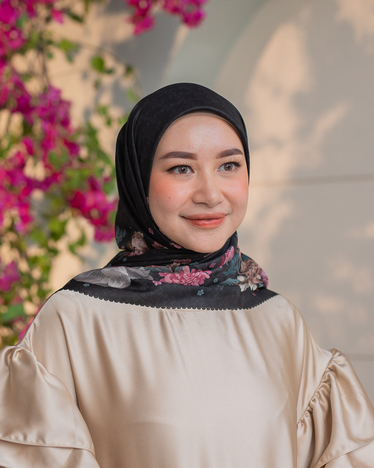 Rumi Scarf in Black Swan