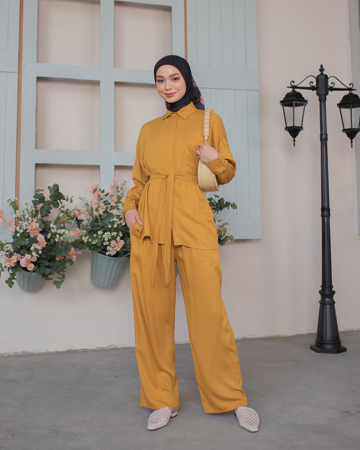 Kimi Set in Golden