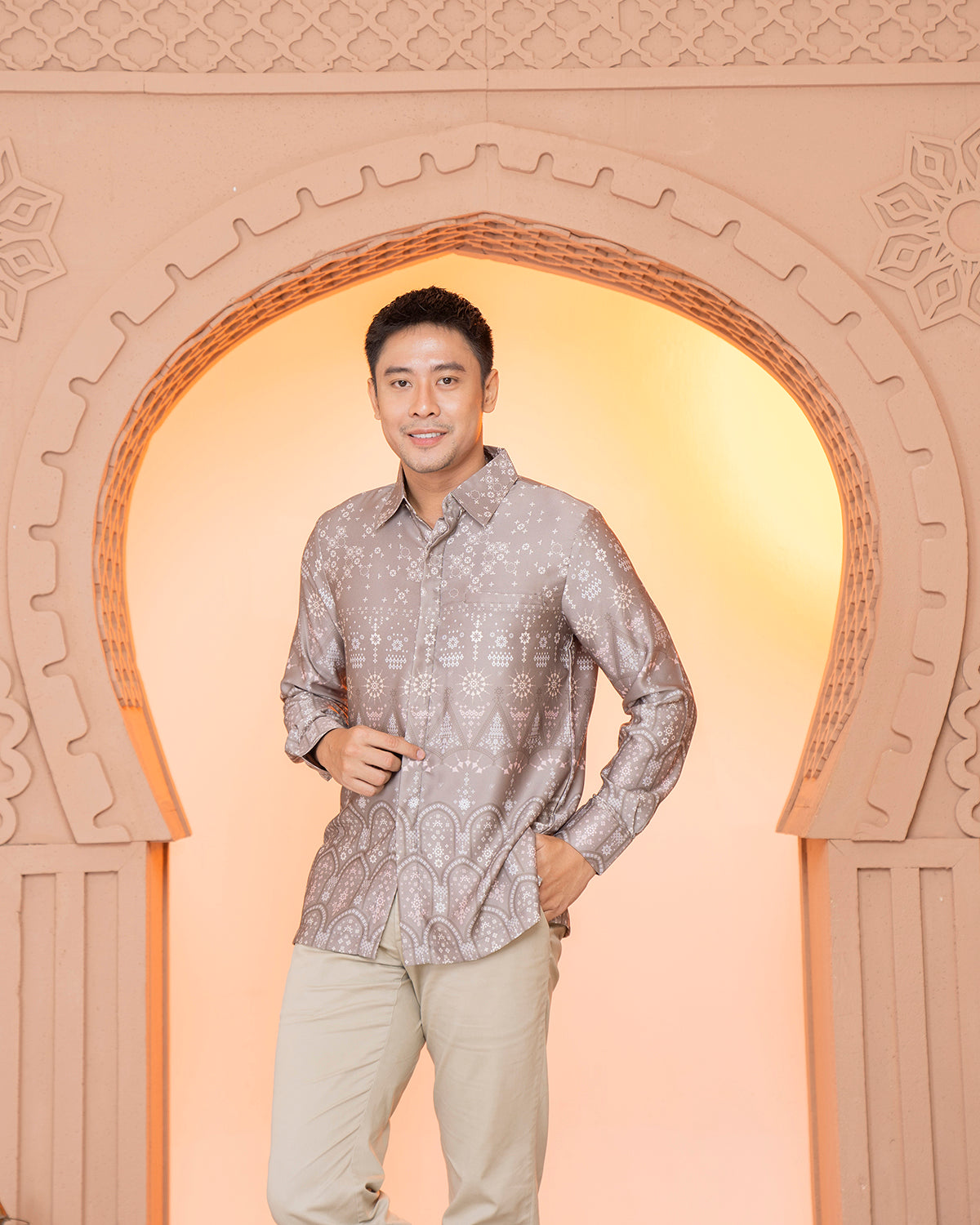 Madinah Koko Panjang in Blanch Almond-