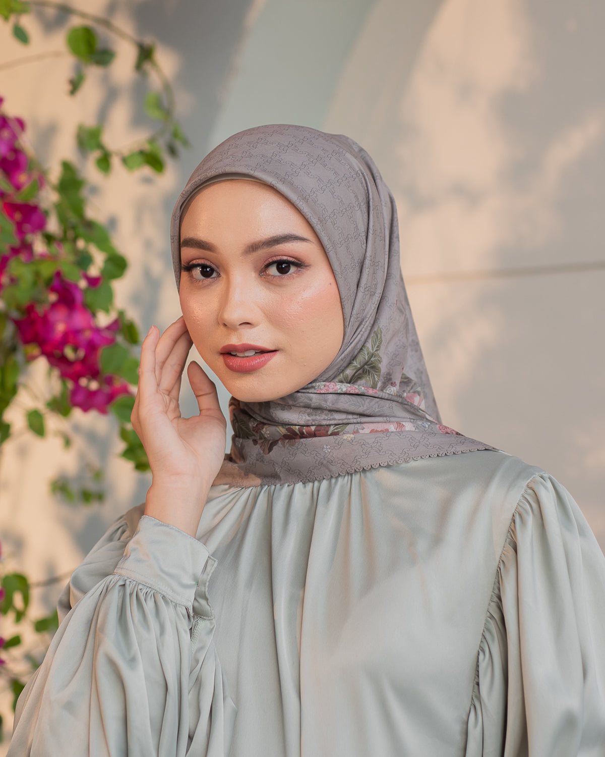 Rumi Scarf in Moven