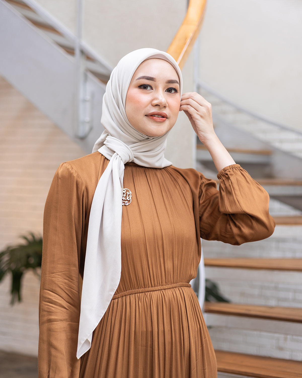 Naima Scraf in Oatmeal