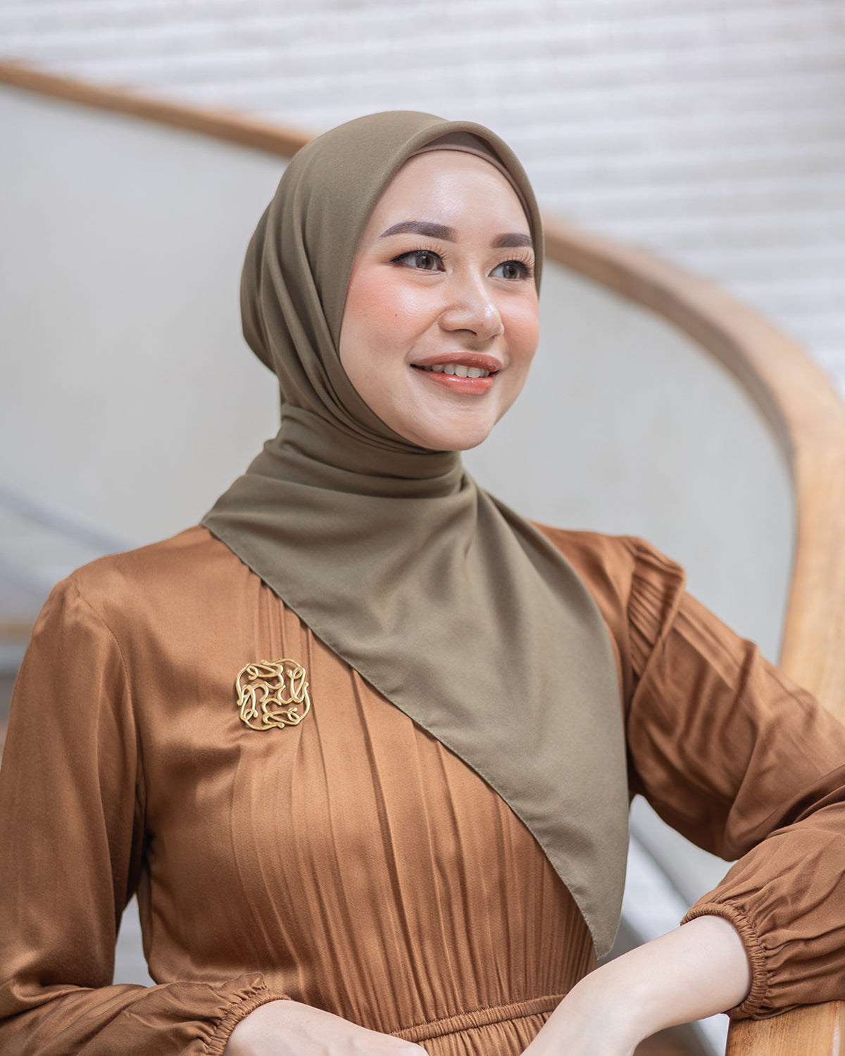 Naima Scraf in Olive