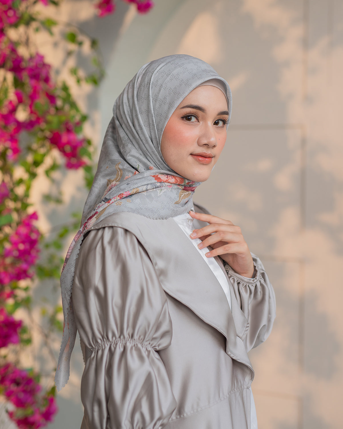 Rumi Scarf in Pearl Gray