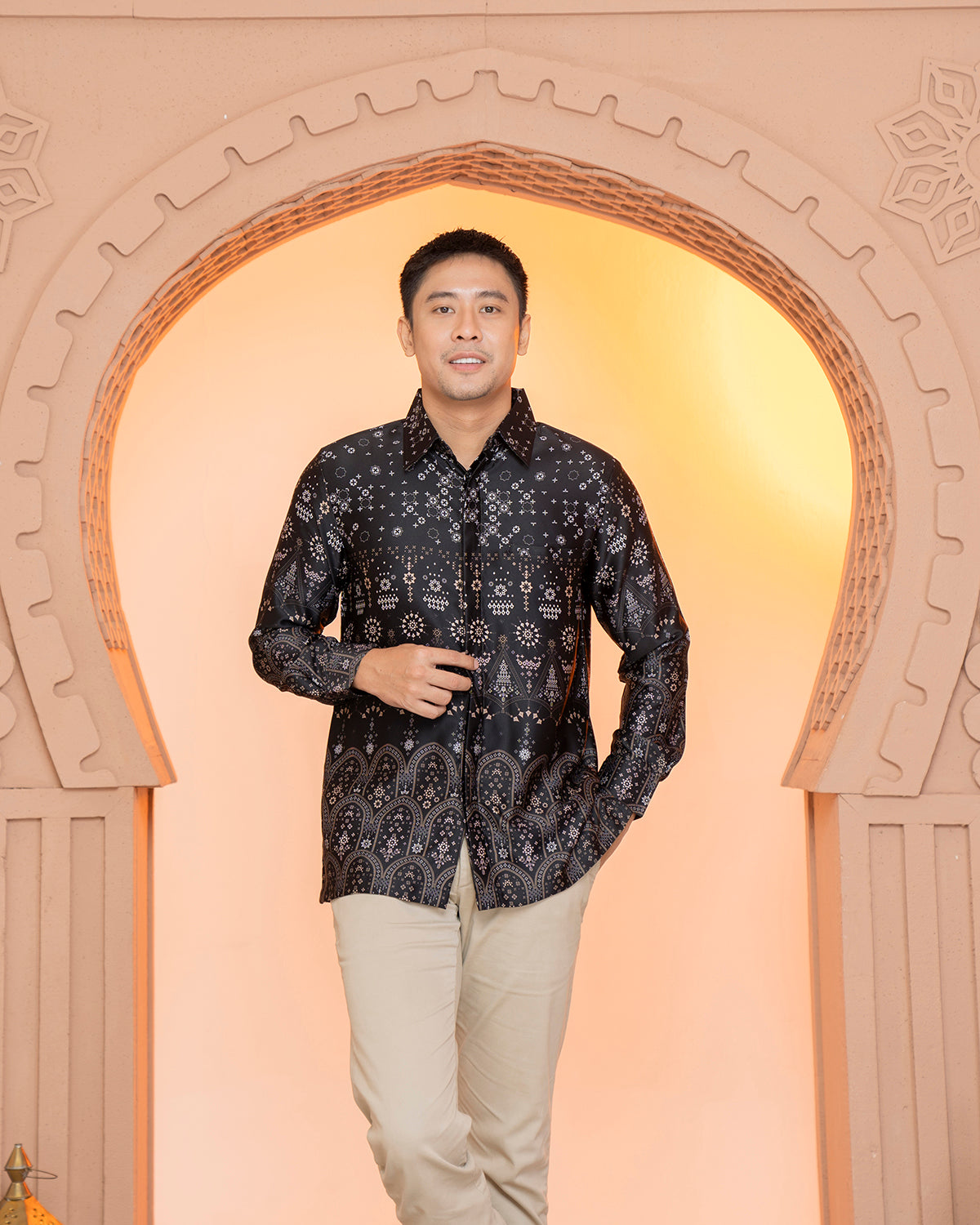 Madinah Koko Panjang in Raven Black