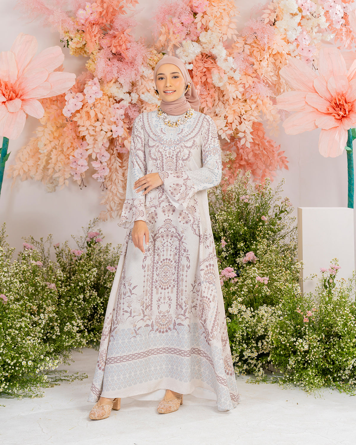 Mulia Dress in White Marble-