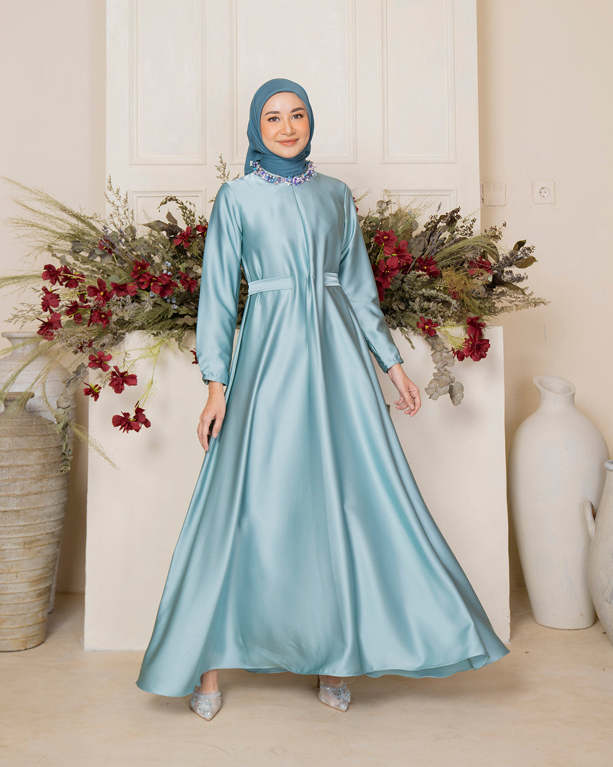 Dealova Plain in Tiffany Blue