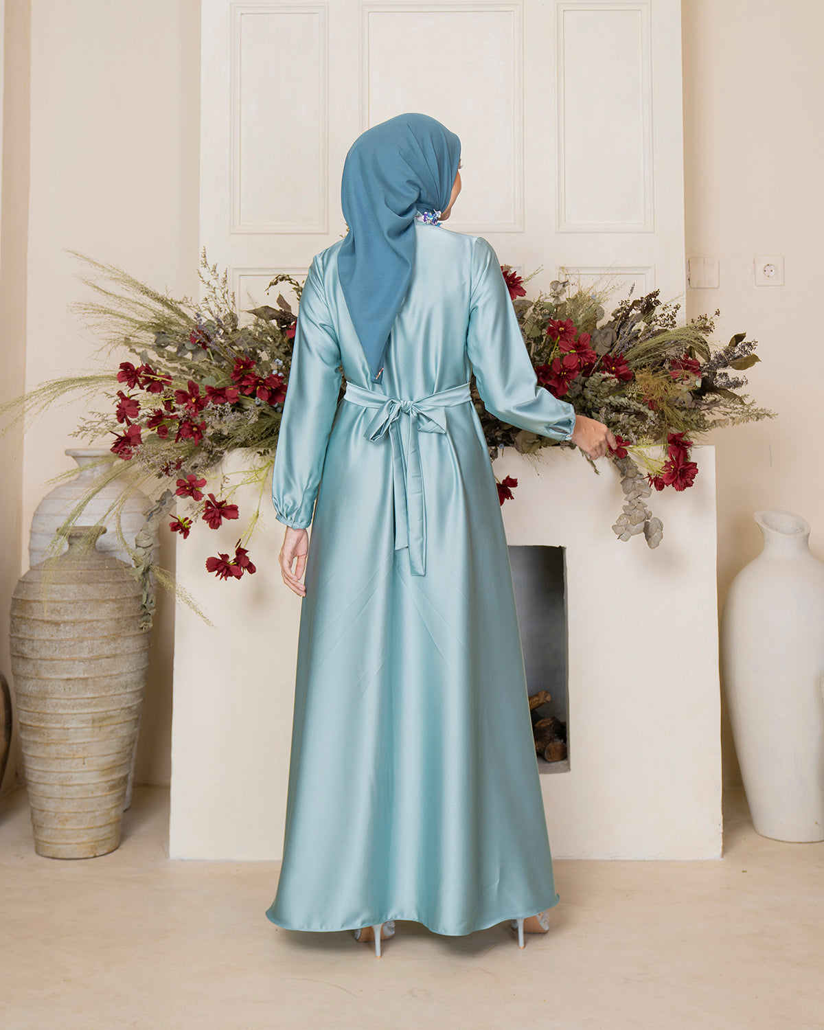 Dealova Plain in Tiffany Blue