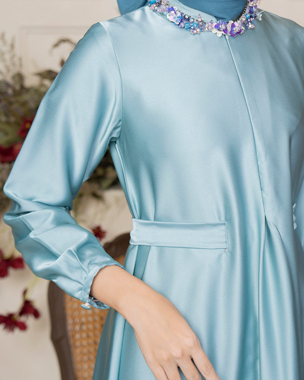 Dealova Plain in Tiffany Blue