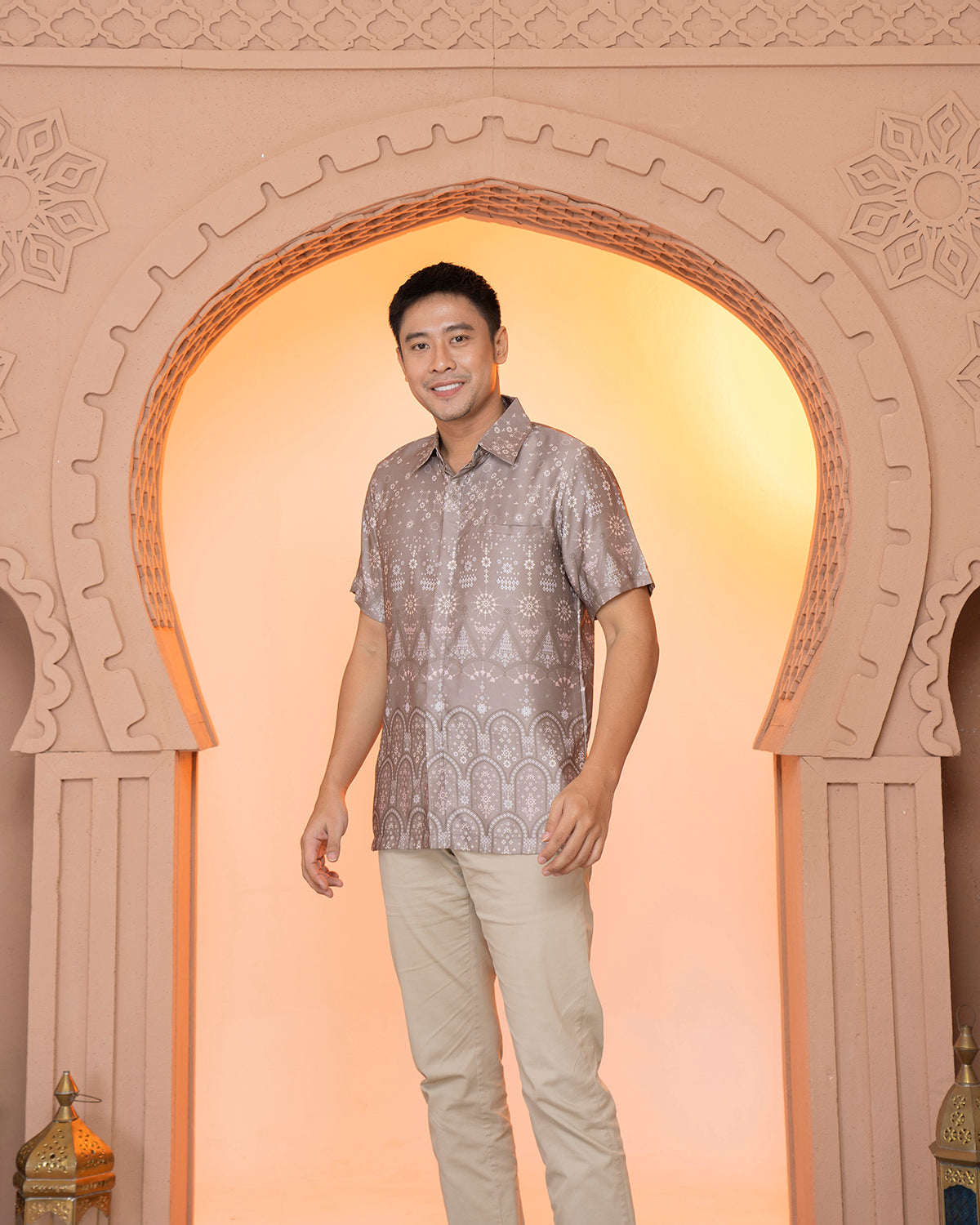 Madinah Koko Pendek in Blanch Almond