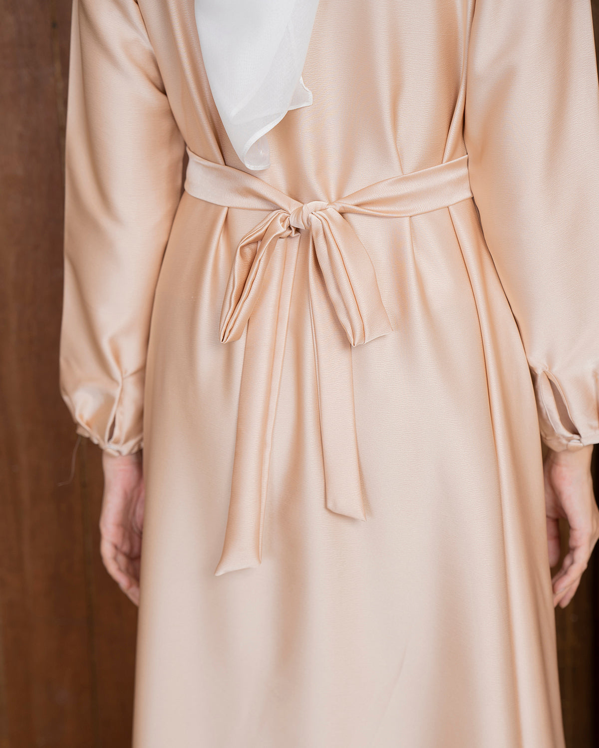 Dealova Plain in Creamy Gold