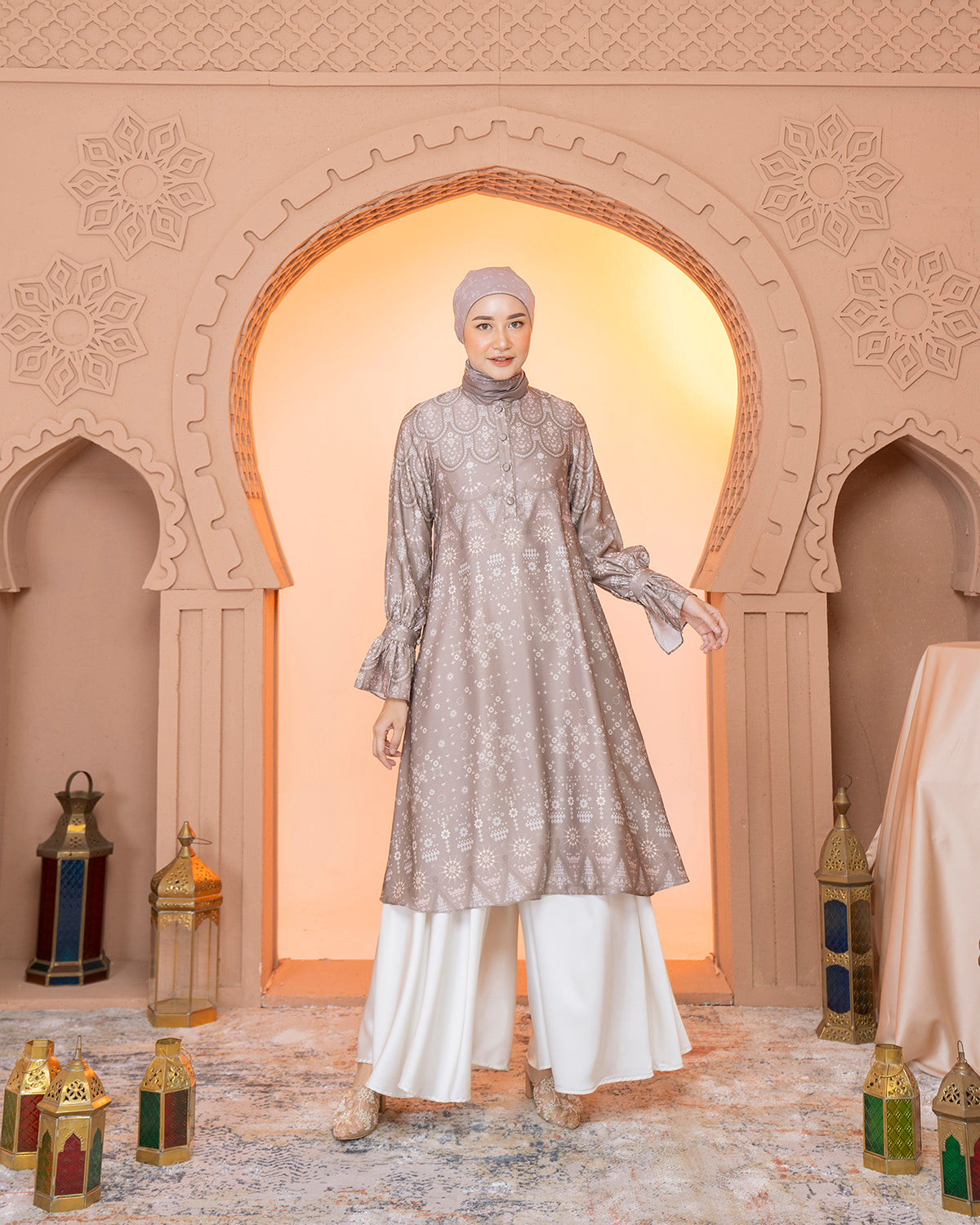 Madinah Tunik in Blanch Almond