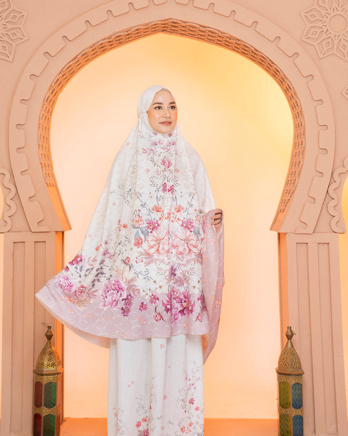 Peony Prayer set in Canna