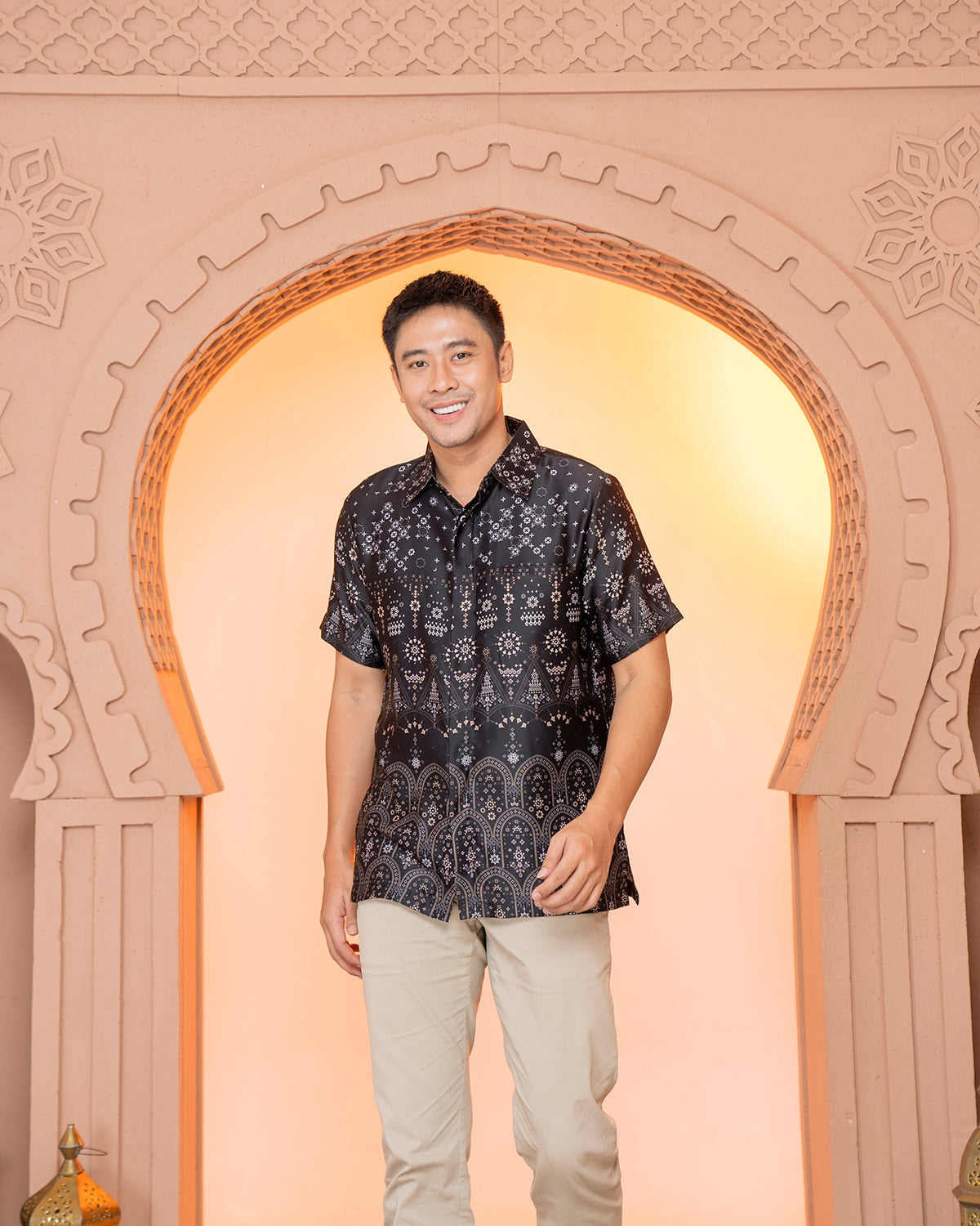 Madinah Koko Pendek in Raven Black