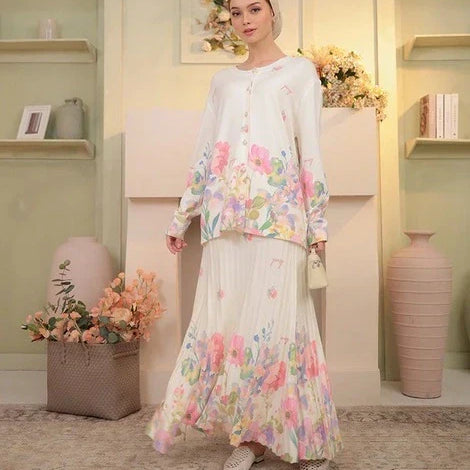 baju muslim dengan aksesori