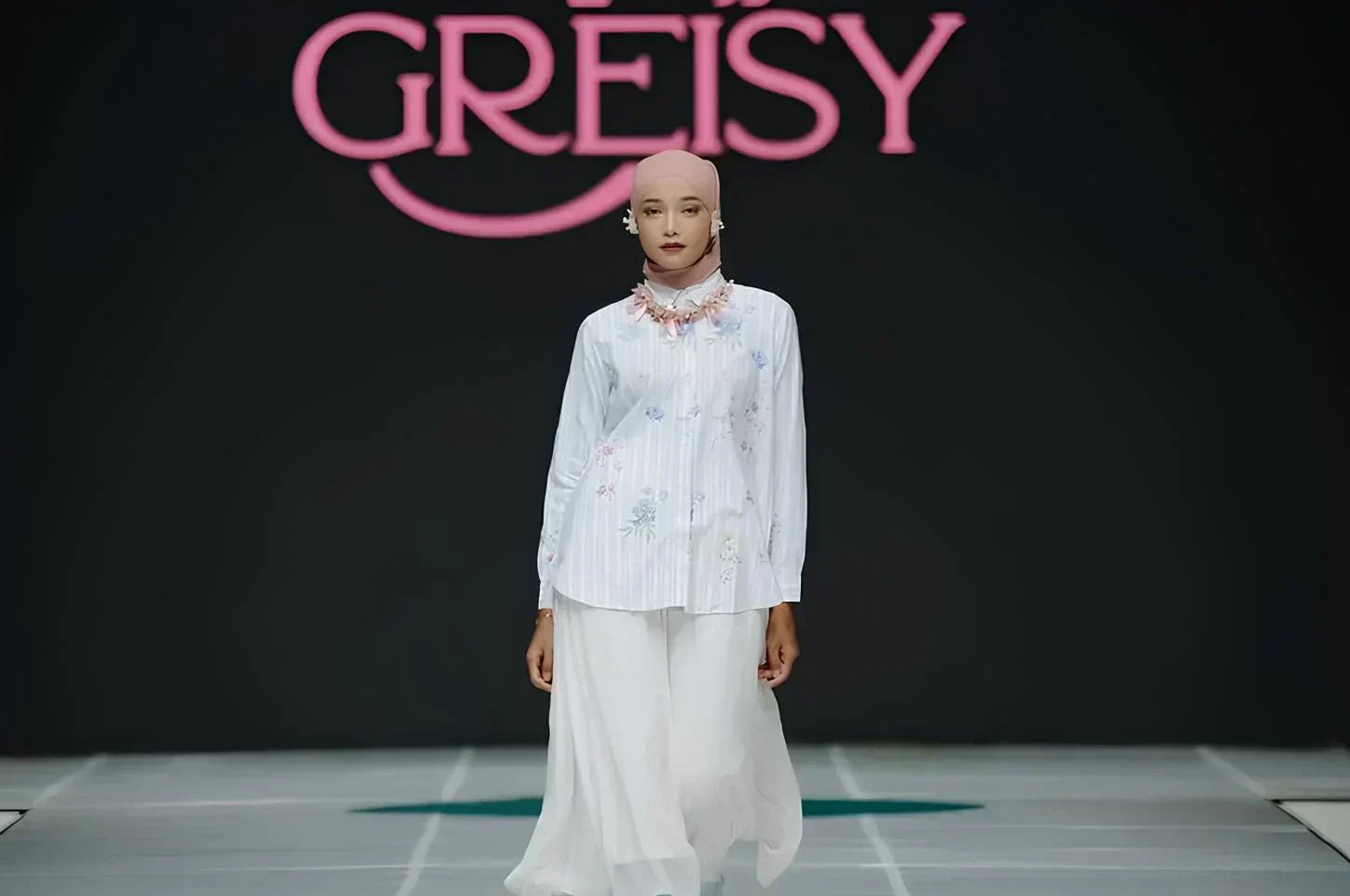 Koleksi "Sweet Ribbon Flowers" dari Greisy: Feminin yang Tak Terlupakan!