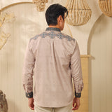 Kawah Putih Kemeja Panjang in Gardenia