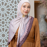 Mandalika Scarf in Seraya