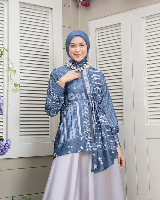 Pulang Blouse in Admiral Navy