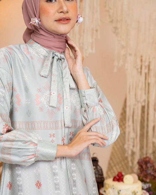 Nusantara Tunik in Everest