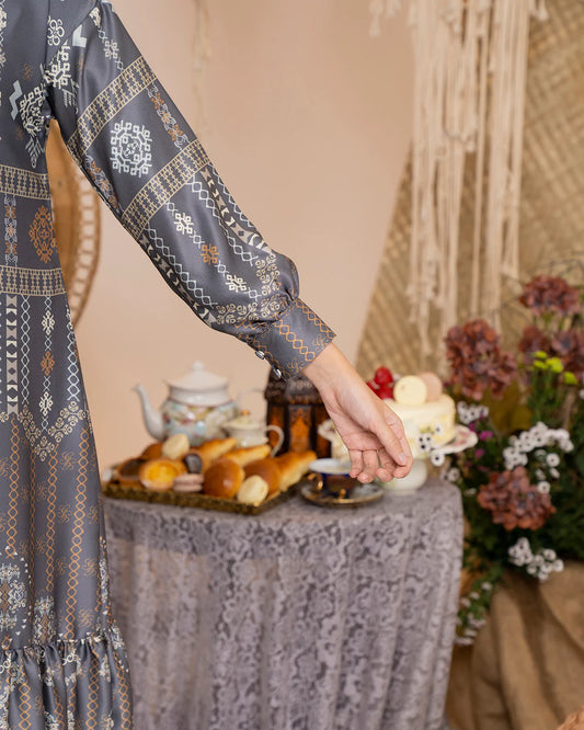 Nusantara Tunik in Himalaya