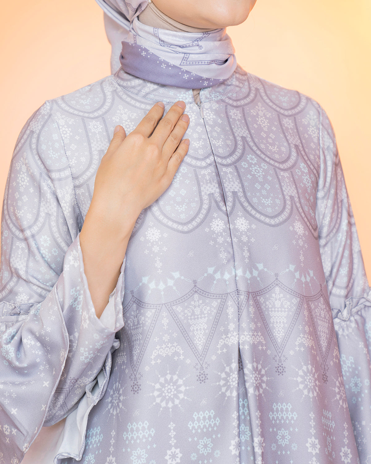 Madinah Blouse in Ultimate Grey