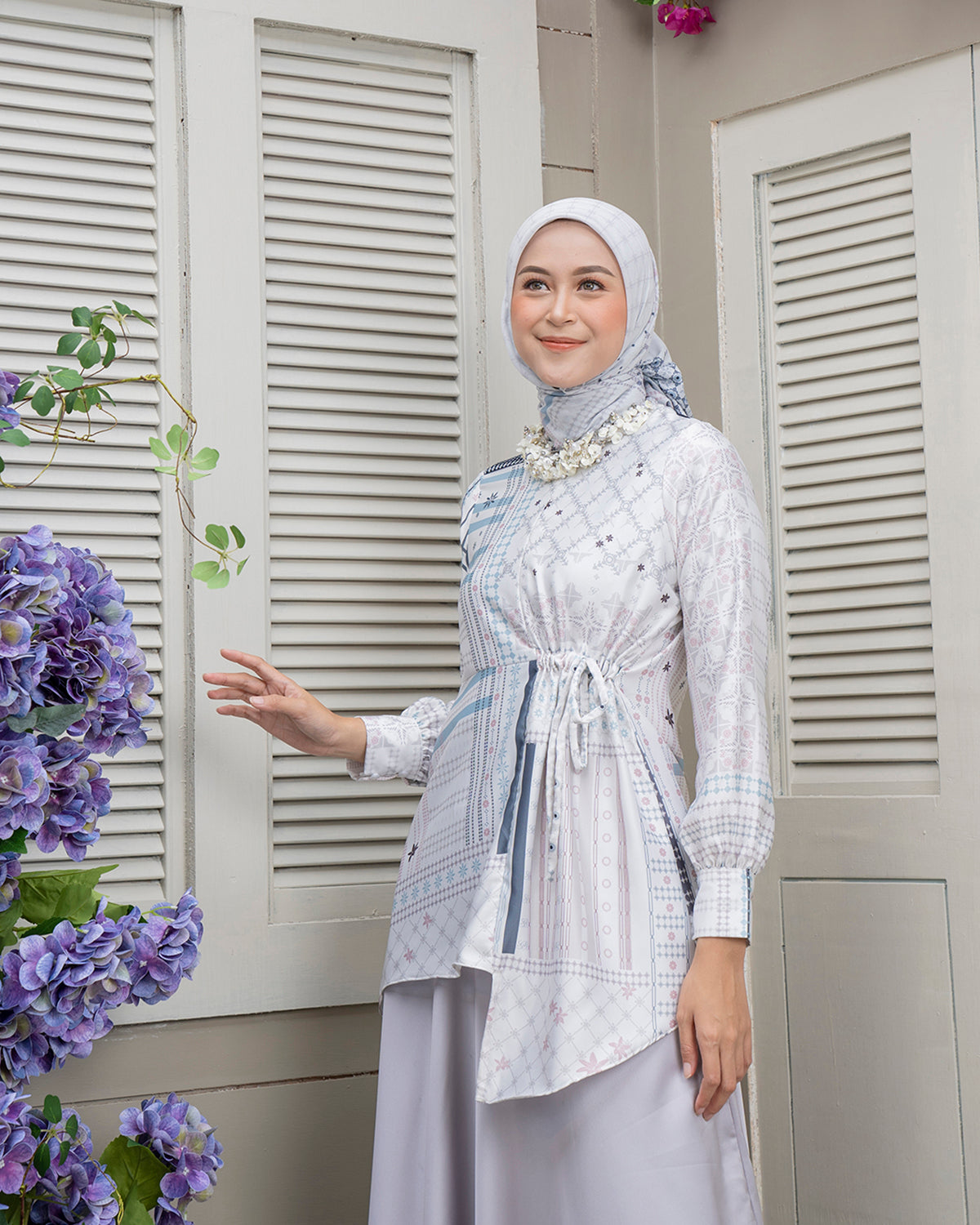 Pulang Blouse in White Cliff